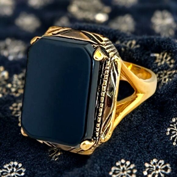 Vintage Ring Size 7 Black Onyx 18K Gold Plate Cocktail MCM Mid-Century 14B - Picture 1 of 16